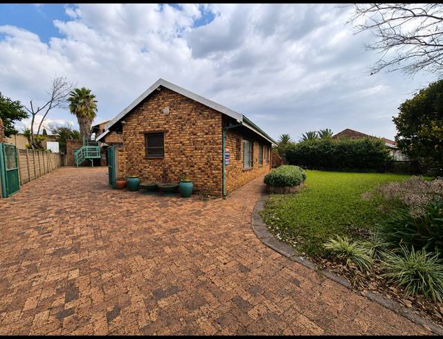3 BEDROOM HOUSE FOR SALE IN WALDRIFT